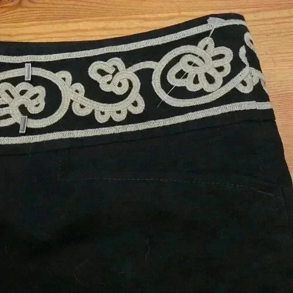 Ann Taylor Loft women’s embroidered trousers - Picture 3 of 7